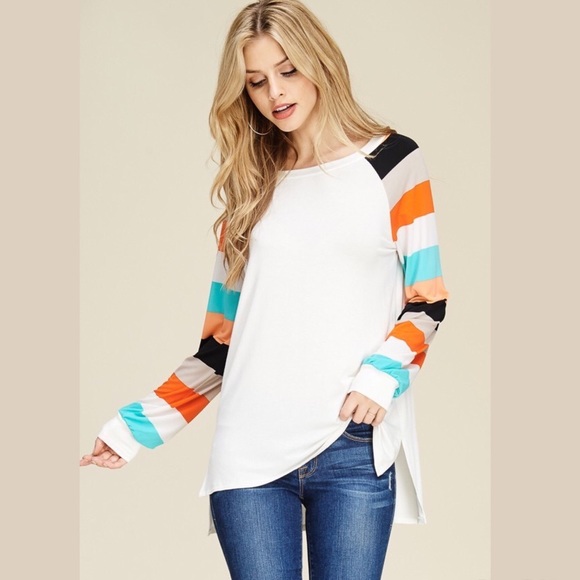 Last 1 ⬇️ Ivory Top with Color Block Sleeves - Picture 4 of 4